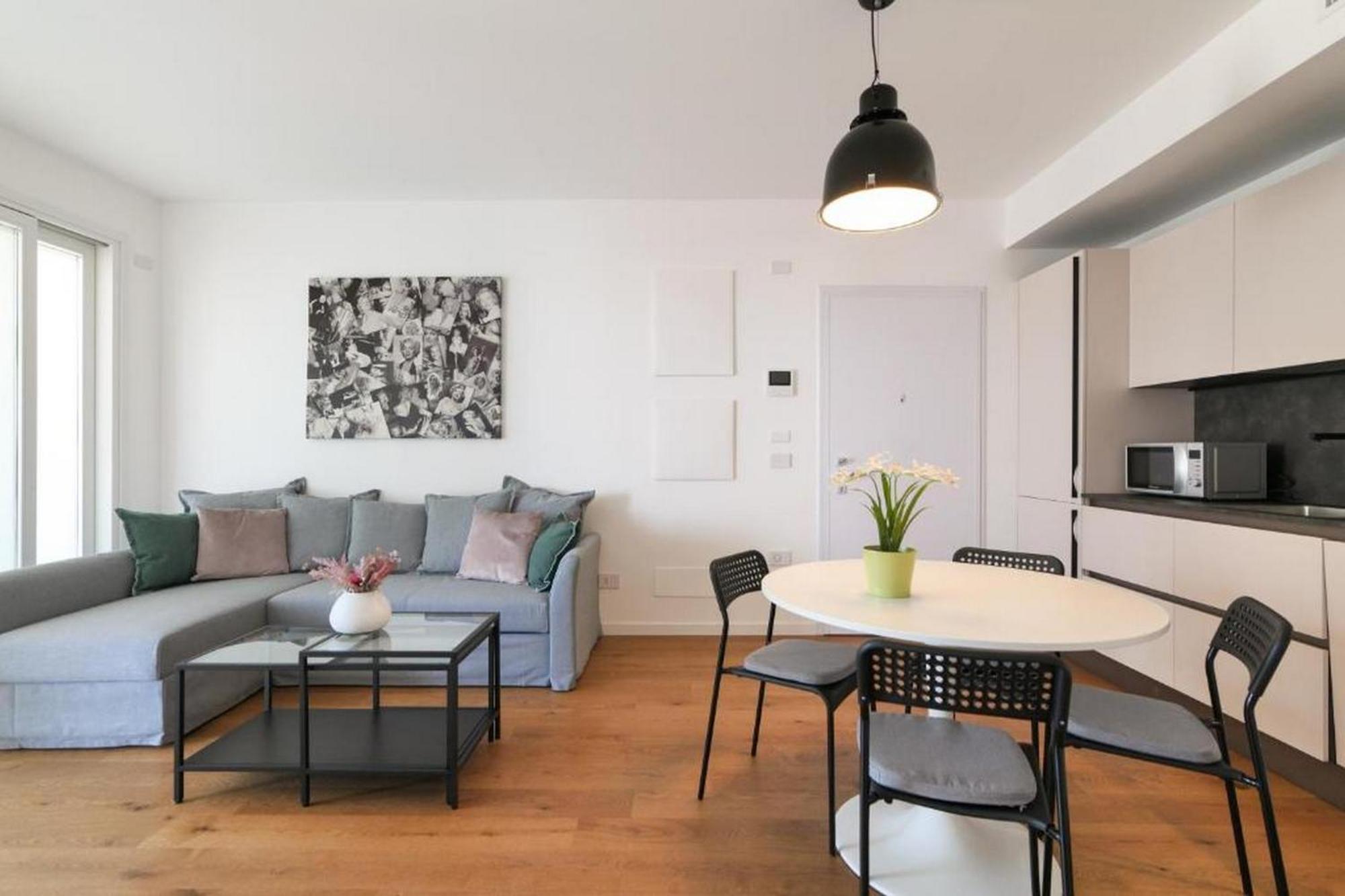 Lovely Terrace Apartment - Porta Romana District Milan Exterior photo